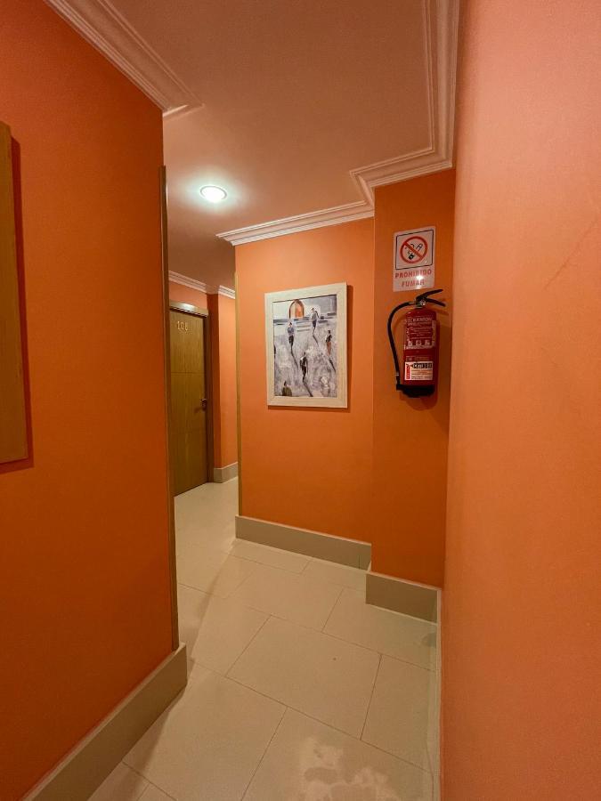 Hostal Santiago 2 Burgo Exterior foto
